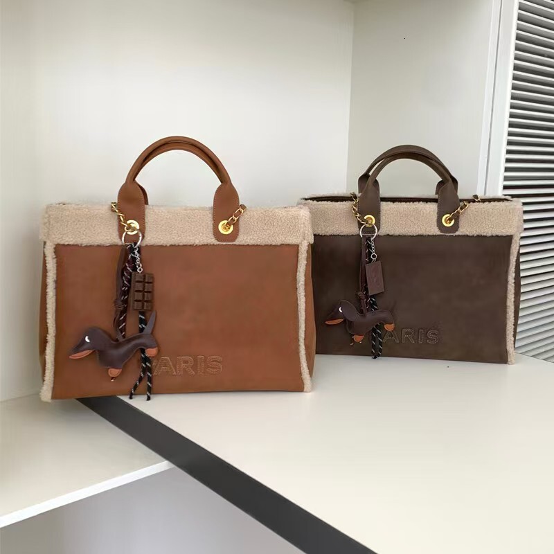 Ladies Fashion Shoulder Bag Women's Handbag New Style Retro Plush Autumn Winter Handbags High Quality Bags Trend Y2k Feather BagVoyage