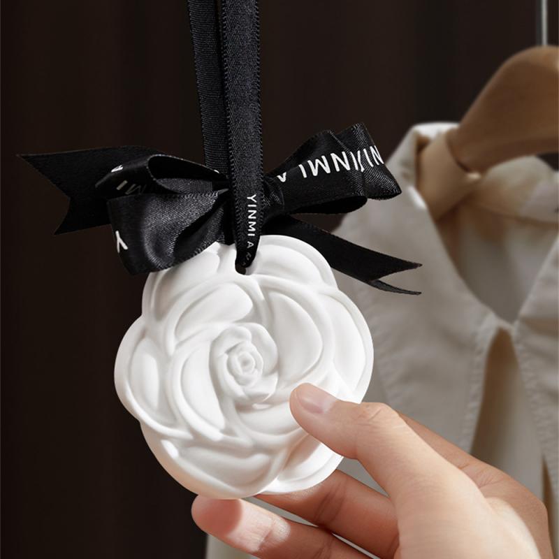 1~10PCS Beautiful White Flower Car Hanging Air Freshener Perfume for Car Styling Fresh Air Purifier Interior Decorations 8d19d 5 ac8a5