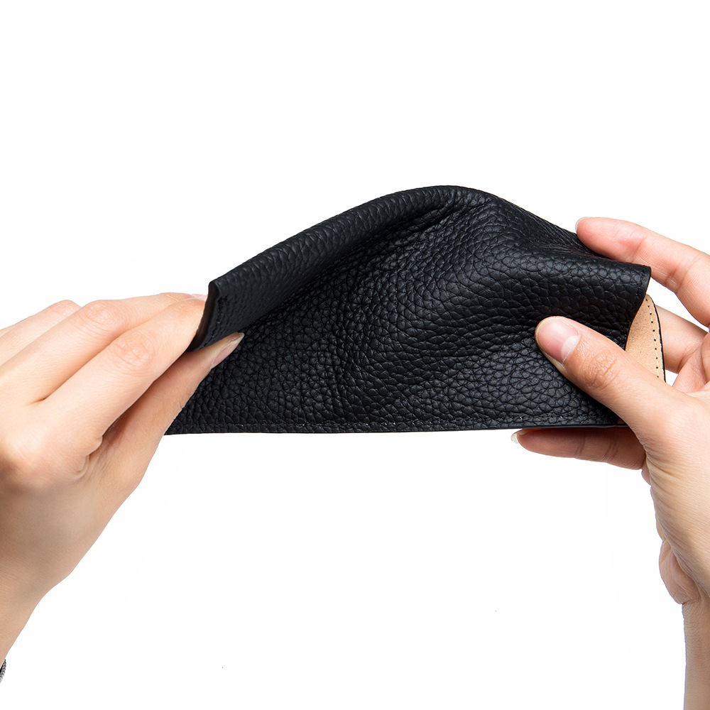 New 2022 Glasses Bag Soft Genuine Leather Sunglasses Bag Portable Men And Women Sunglasses Protective Cover