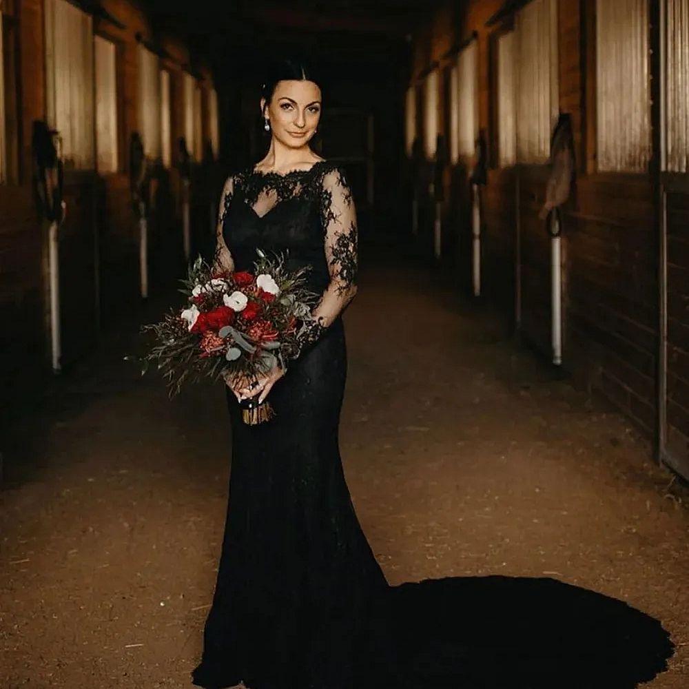 Gothic Black Lace Wedding Dress Long Sleeves Mermaid Bridal Gown Sheer Bateau Neck Elegant Country Bride Dresses 2024 Spring Summer