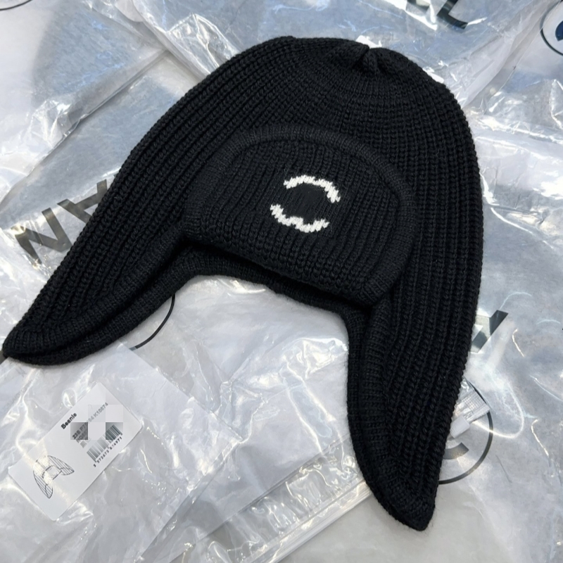 Designer Beanie Skiing Hat Wool Hats Cashmere Earmuffs Luxury Brand Beanie Sport Casual Beanie Bonnet 4 Color