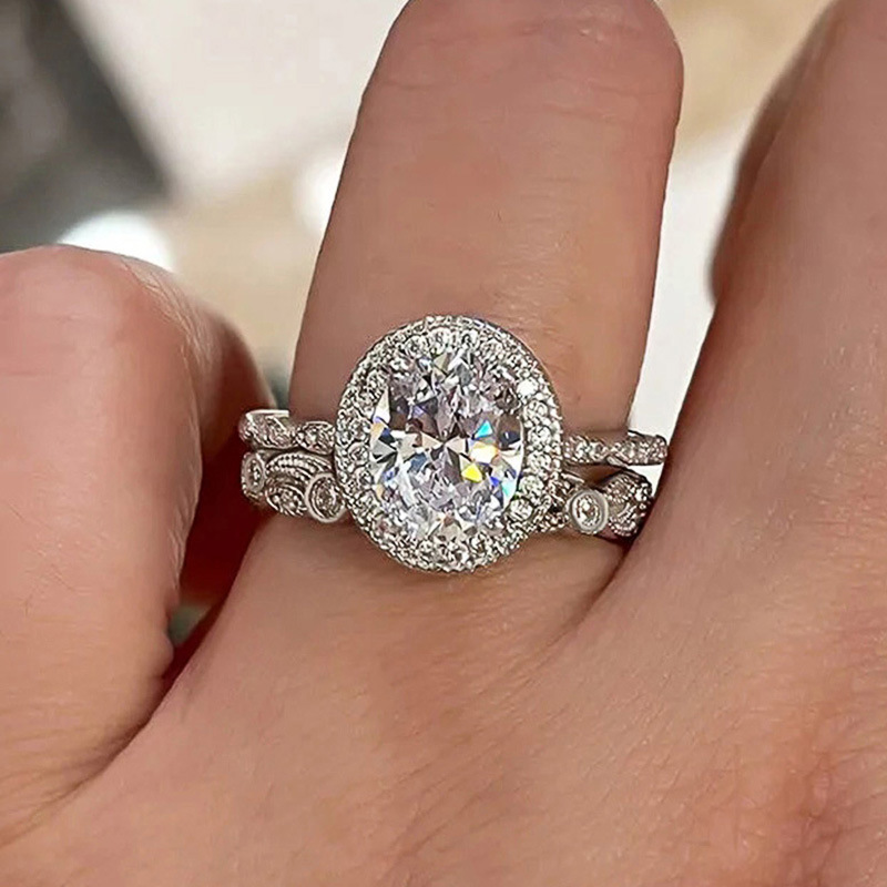 Wedding Rings Fashion Oval Crystal Ring Womens White Diamond Ring Classic Crown Solitaire Ring Luxury Wedding Jewelry