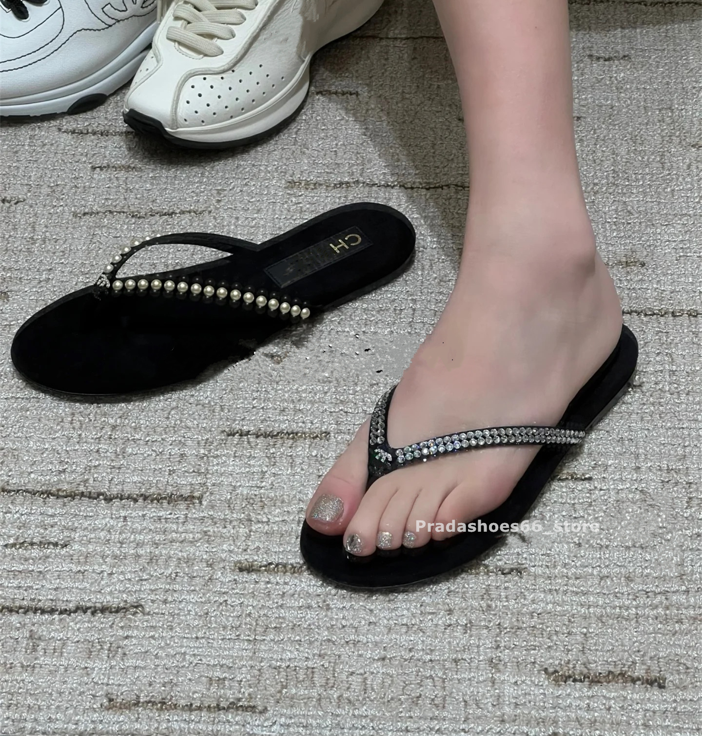 Paris 2025 Summers Women Slippers Fashion Clip Toe Soft Sole Diamond Pearl Slides Luxury designer Shoes Ladies Casual Beach Flats Sandal cha Flip Flops torys c