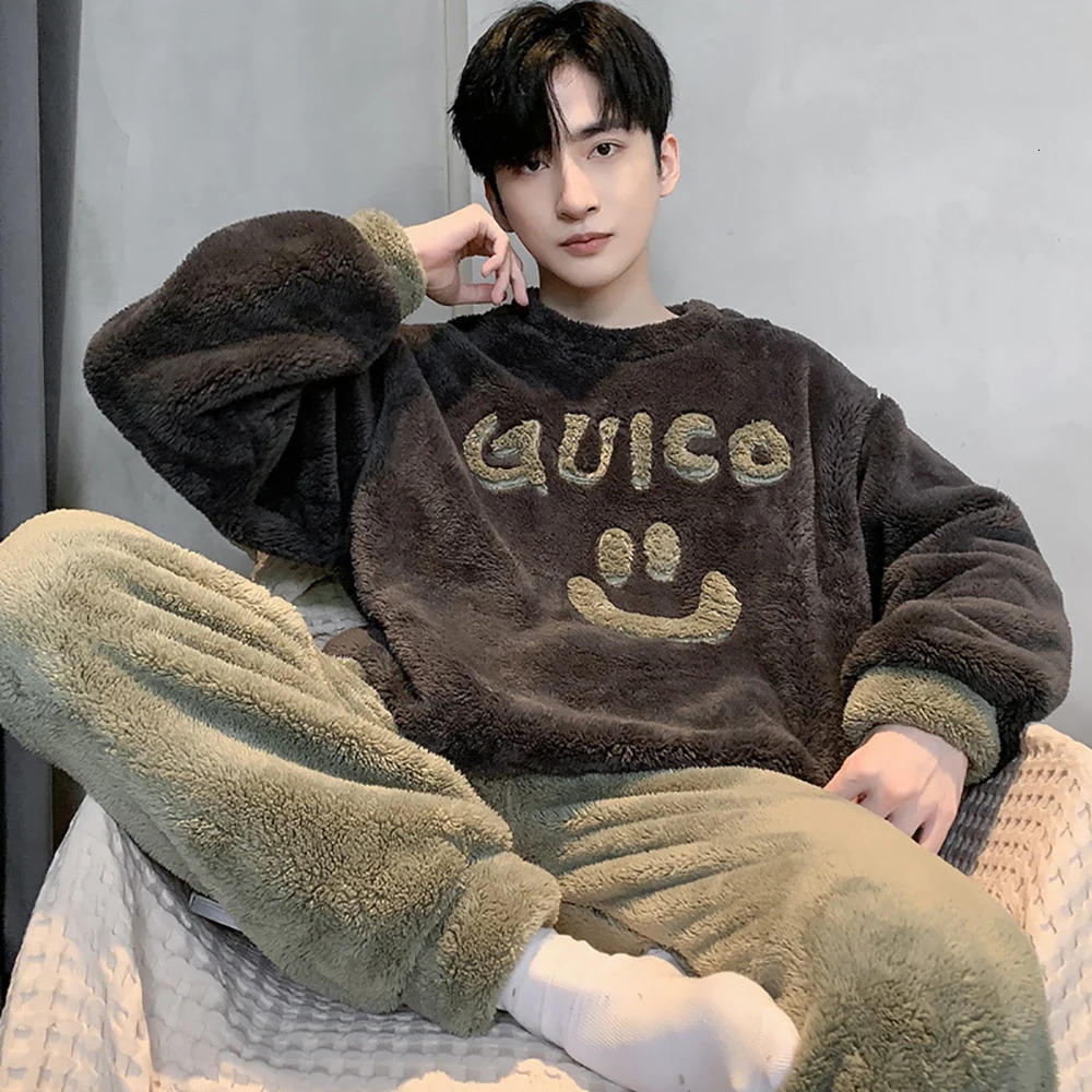 Fashion Cartoon Winter Men O Neck Sleepwear For Sleeping Thicken Plush Flannel Warm Pamas Set Comfortable Soft Pyjamas Homme 241111 B3