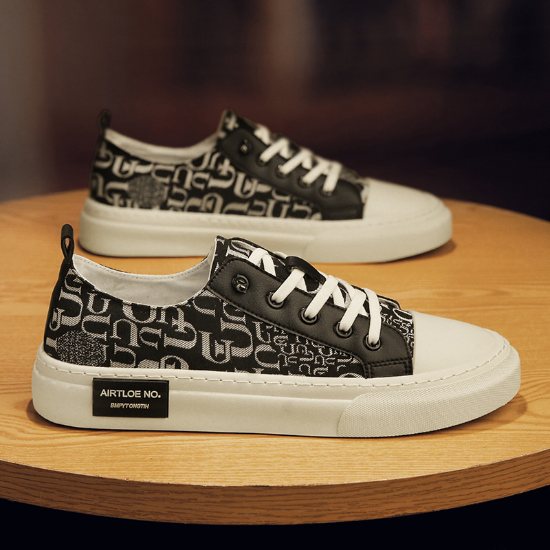 New Men Casual Shoes 2024 Spring Fashion Letter Print Leather Canvas Patchwork Flat Skateboard Shoes Street Cool Sneakers
