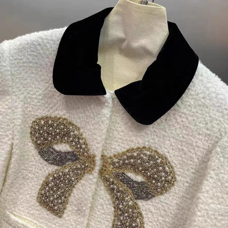 High Quality French Vintage Small Fragrance Tweed Jackets For Women Autumn Winter Fashion Bow Patchwork Coat y Outwear 241111