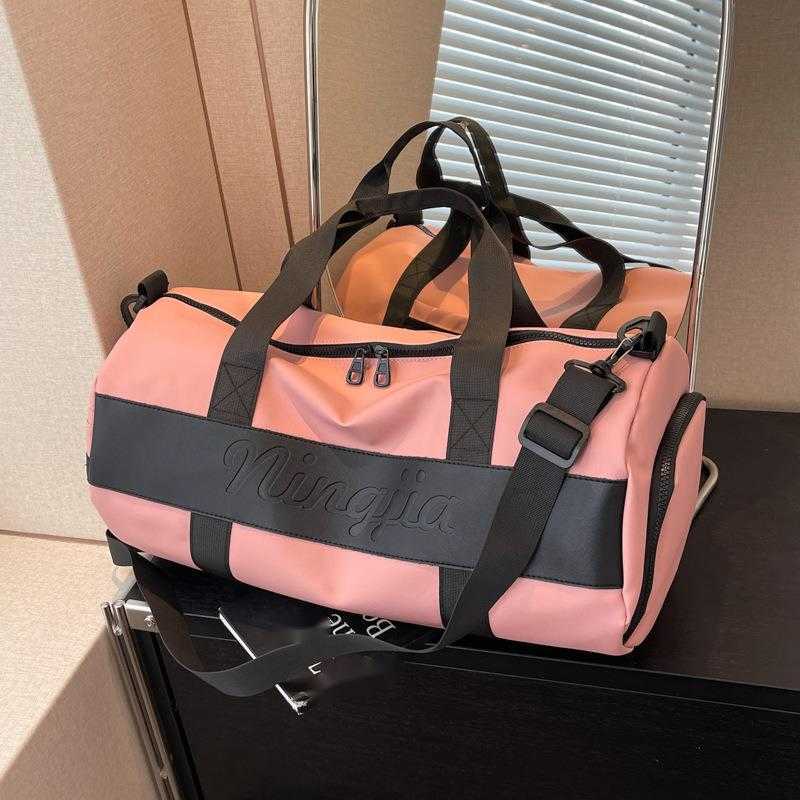 Trendy Leisure Travel Storage Bag Dry Wet Separation Lightweight Handheld Airplane Bag Independent Shoe Compartment Fitness Bag for Women