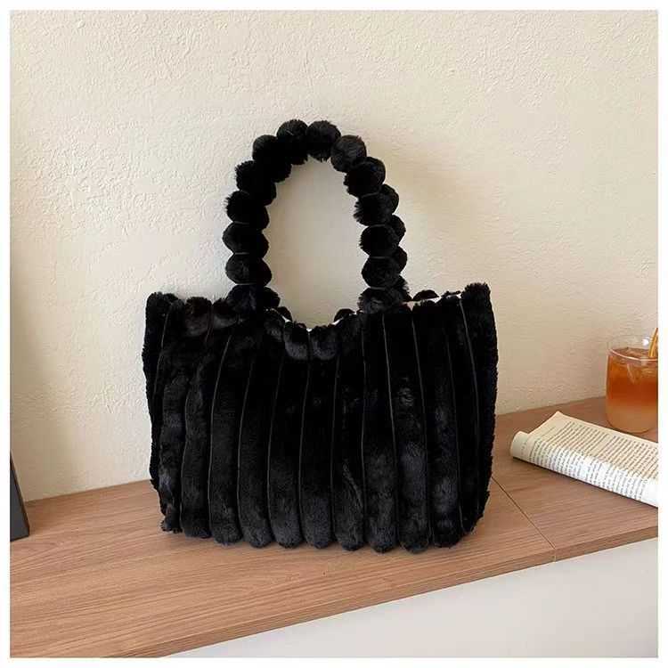 Winter Plush Tote Bag Korean Edition Fashionable Western Style Large Capacity Bag Women's Simple Leisure Shoulder Bag