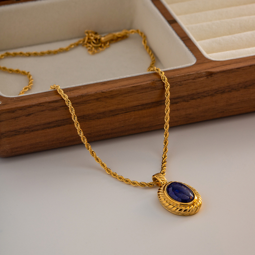 Designer Fashion Necklace for Women 18K Gold Stainless Steel Inlaid Lapis Lazuli Oval Vintage Pendant Necklace Wholesale