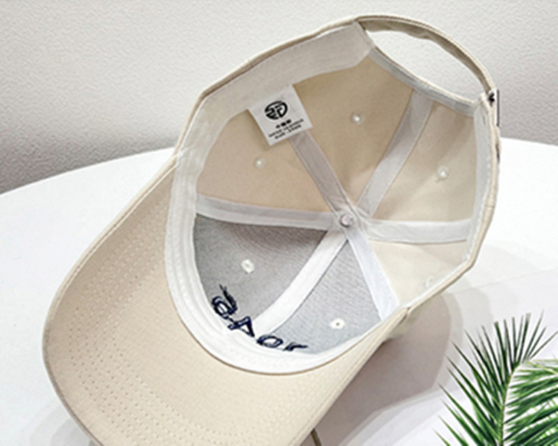 Free shipping New Designer Baseball caps hat Men Women fitted hats Luxury embroidered baseball cap Sun Hats Adjustable cap B-9