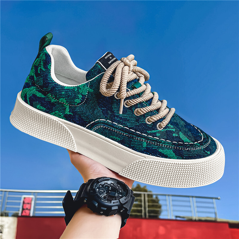 2025 Summer New Breathable Canvas Men's Thick soled Board Shoes Casual Fashion Simple