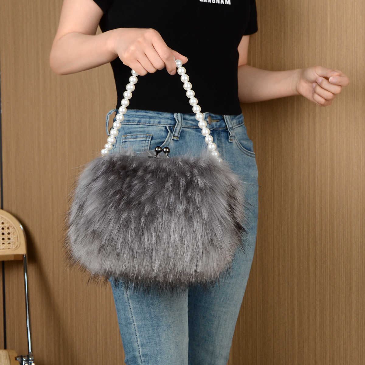 high-end cute faux fur tote bag for women, plush fashionable versatile pearl handbag 241115