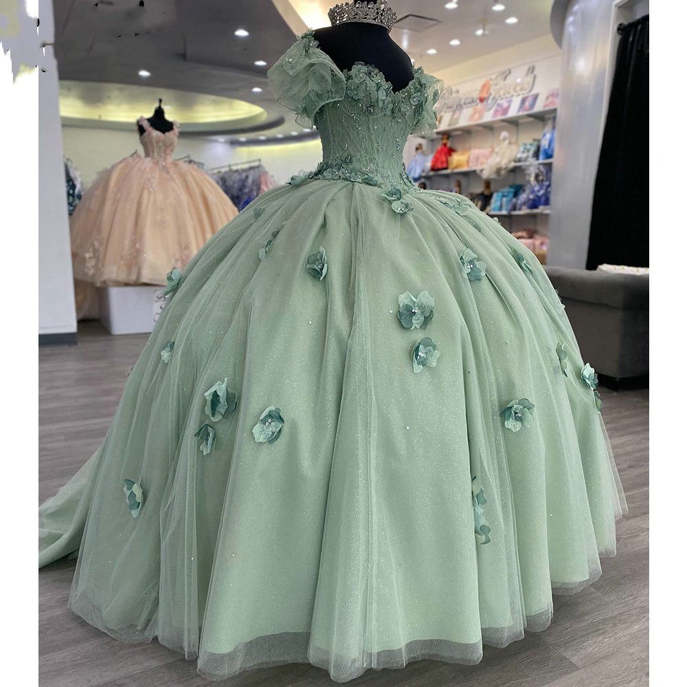Vintage Mint Green Ball Gown Quinceanera Dresses Sweetheart Off Shouler Lace Appliques Beaded Hand Made Flowers Tulle Sweet 16 Party Prom Evening Gown