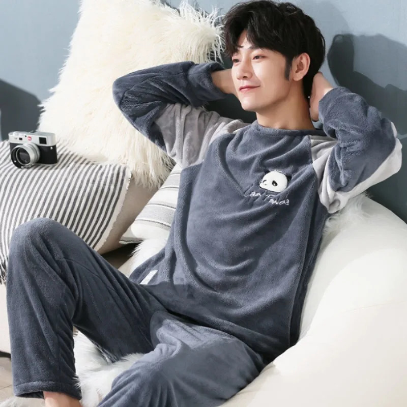 Coral Fleece Sleepwear for Man Thickening Round Neck Long Sleeve 2 Piece Outfit Set Fashion Printing 241111