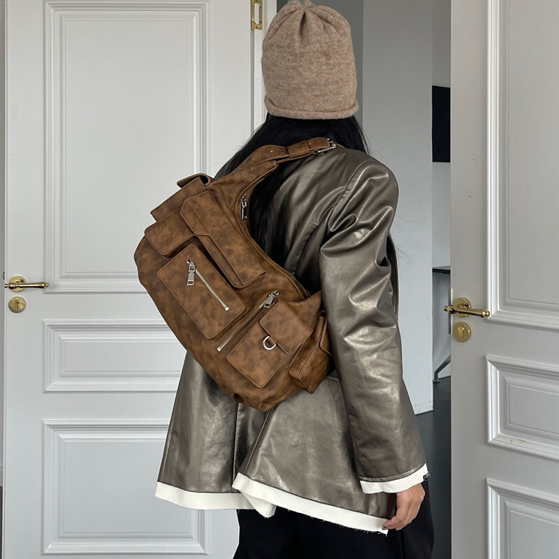 Fashion Multi-Pocket Design Women's Half-Moon Shoulder Large Capacity Underarm Crossbody Bag Y2k Cool Rock Girls Handbag PU BagVoyage