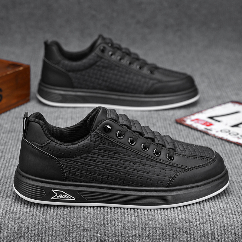 2025 Fashion Men's Autumn Winter New Style Sports And Leisure Board Youth Versatile Thick Bottom Korean Edition Trendy Shoes