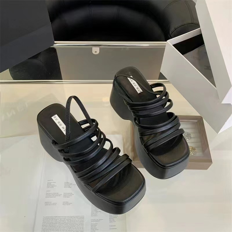 Women's New Thick Soled Fashionable Black Wedge Heel Roman Sandals.