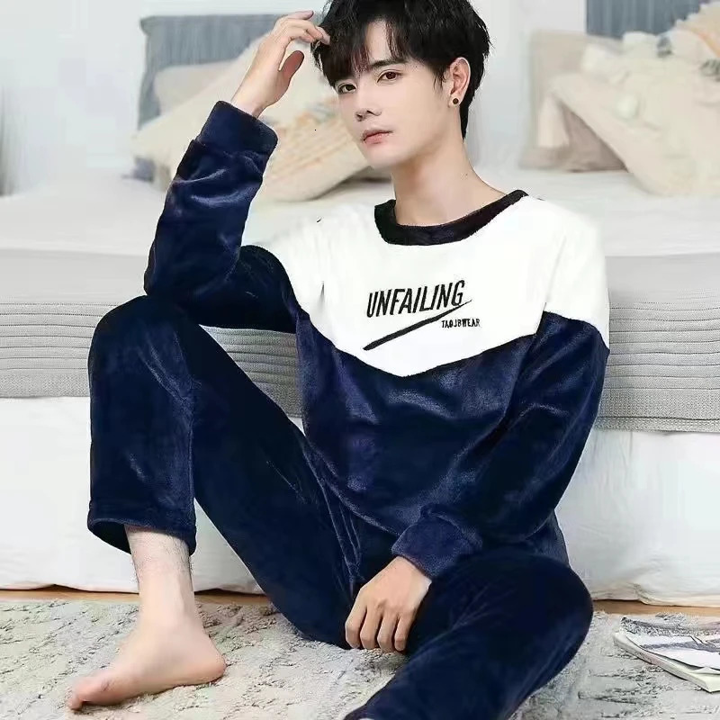 Coral Fleece Sleepwear for Man Thickening Round Neck Long Sleeve 2 Piece Outfit Set Fashion Printing 241111