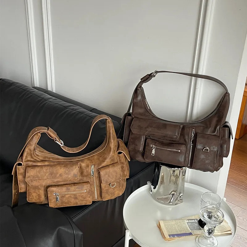 Fashion Multi-Pocket Design Women's Half-Moon Shoulder Large Capacity Underarm Crossbody Bag Y2k Cool Rock Girls Handbag PU BagVoyage