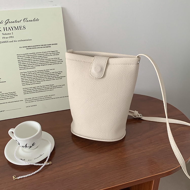 2025 Designer new 2024 3 Bag bucket exquisite crossbody versatile and niche shoulder women's bag free shipping