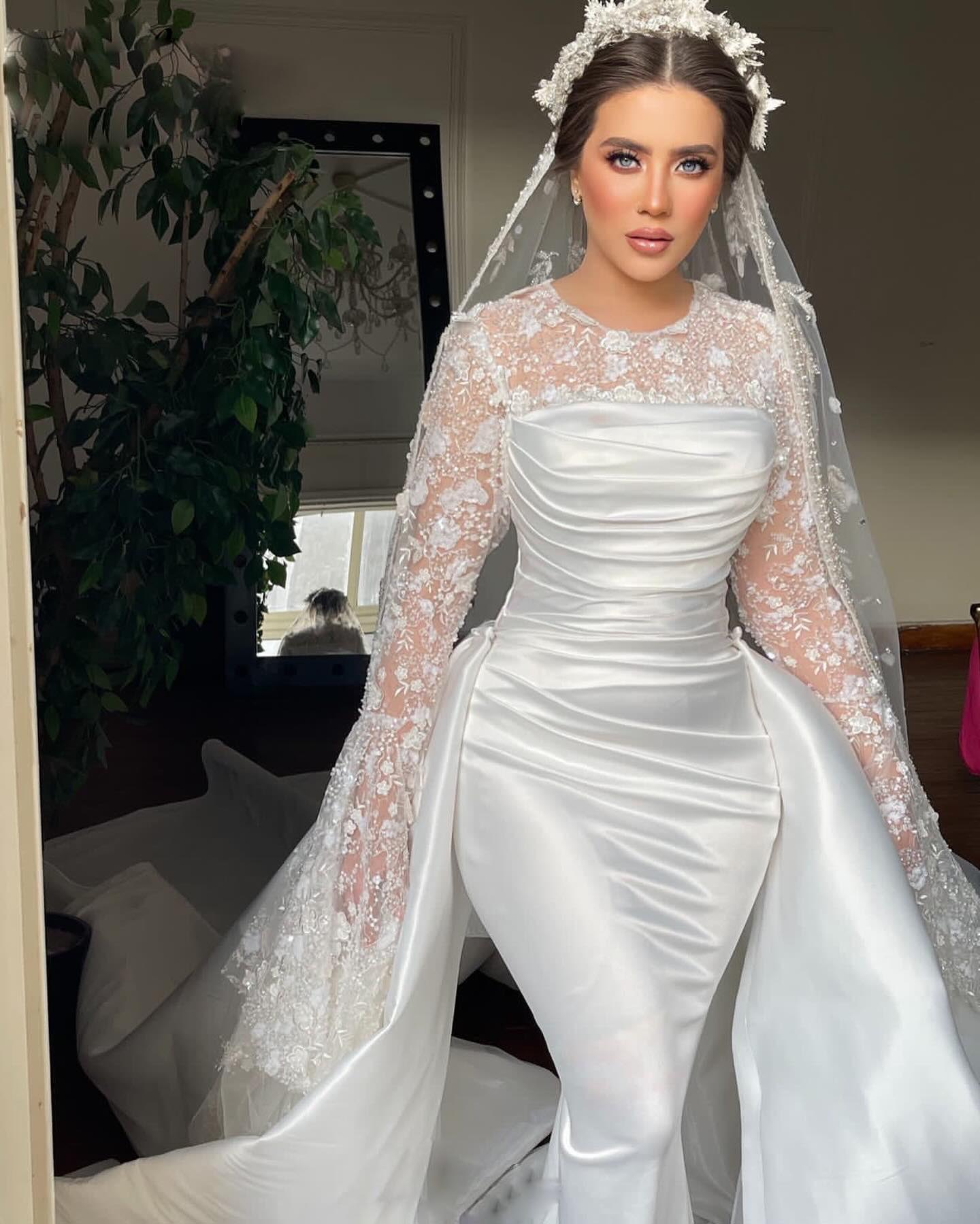Vintage Lace Sleeve Mermaid Wedding Dresses Beaded Satin with Detachable Train Bridal Dress Ruched 3D Flroal Appliques mariage for Bride