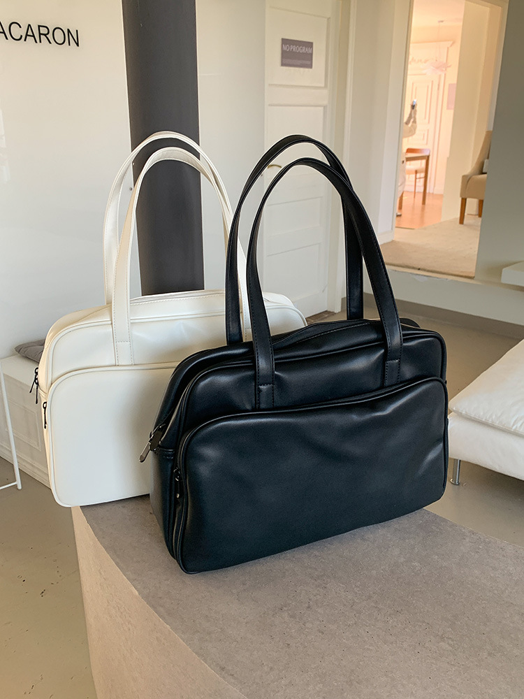 2025 Designer Autumn/Winter 3 2024 Versatile Large Capacity Tote Women's Premium Single Shoulder Bag