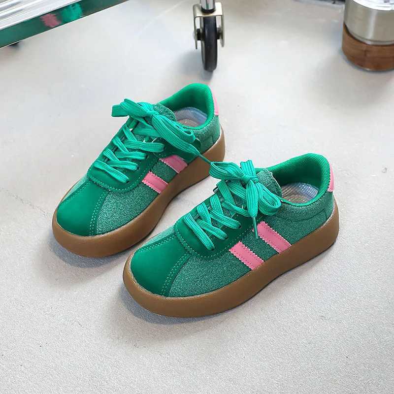 New style childrens boys and girls school shoes comfortable sports shoes canvas shoes childrens spring and summer shoes X241111
