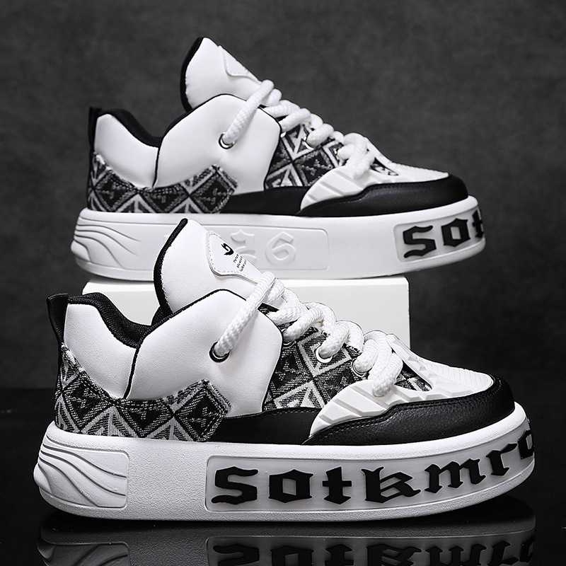 Autumn Breathable Non Slip Thick Soled Height Increasing Lightweight Sports Leisure Board Shoes.