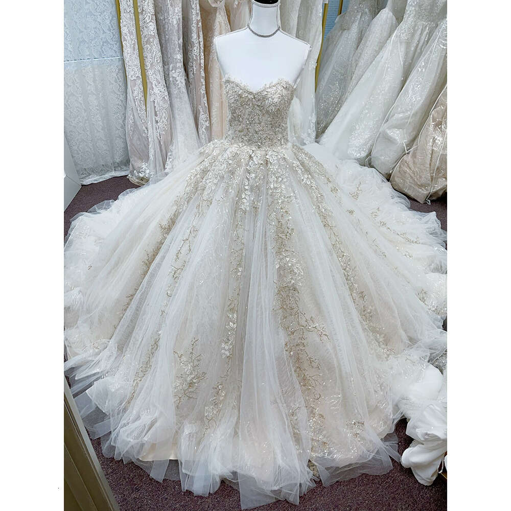 Exquisite Appliques Sequined Bride Elegant Sweetheart Off the Shoulder Long Sleeves Chapel Train Ball Gowns Wedding Dress