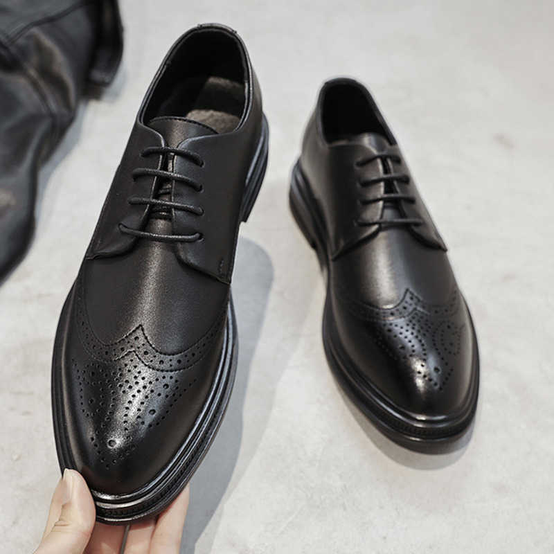 Men Dress Shoes Block Leather Shoes With Carved British Trendy Business Casual Shoes Youth Korean Version Thick Sole Height Office Mens Shoes 241009