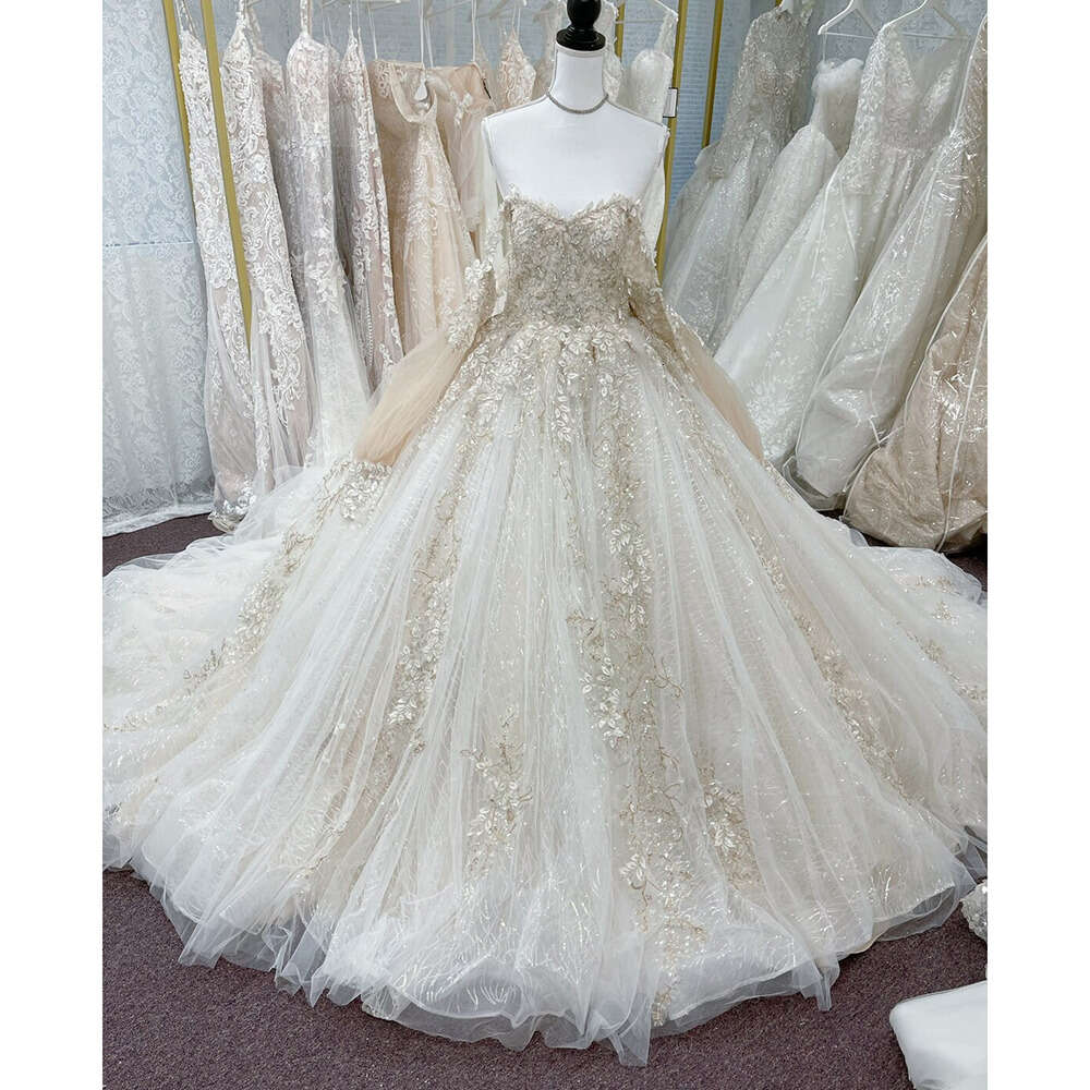 Exquisite Appliques Sequined Bride Elegant Sweetheart Off the Shoulder Long Sleeves Chapel Train Ball Gowns Wedding Dress