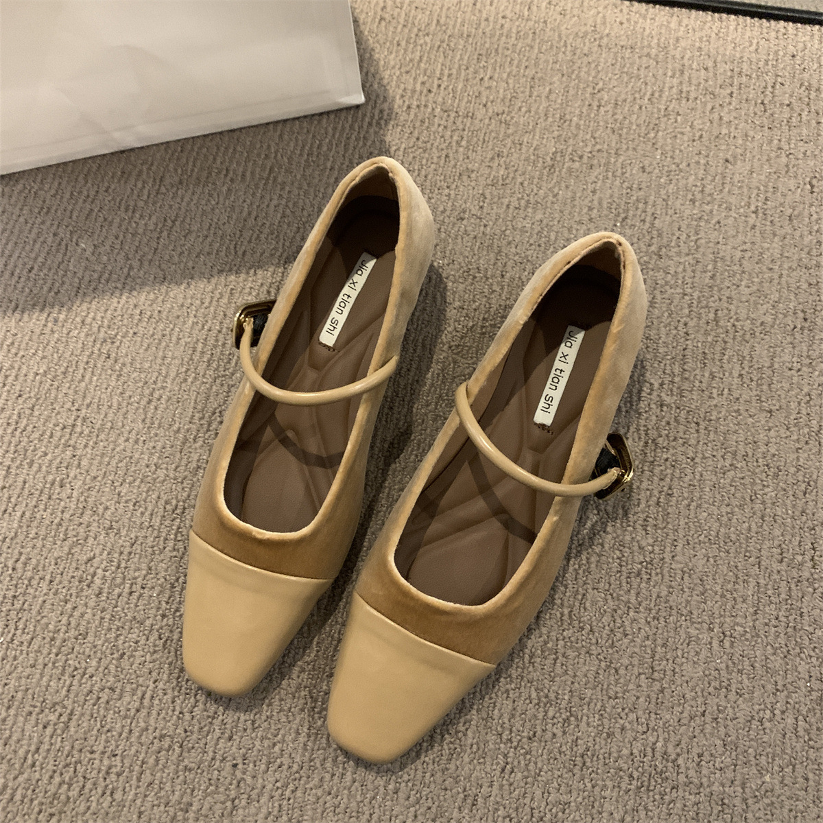 Mary Jane Shoes: Elegance in Every Step Winter's Versatile Chunky Heels | Black/Brown/Khaki d782