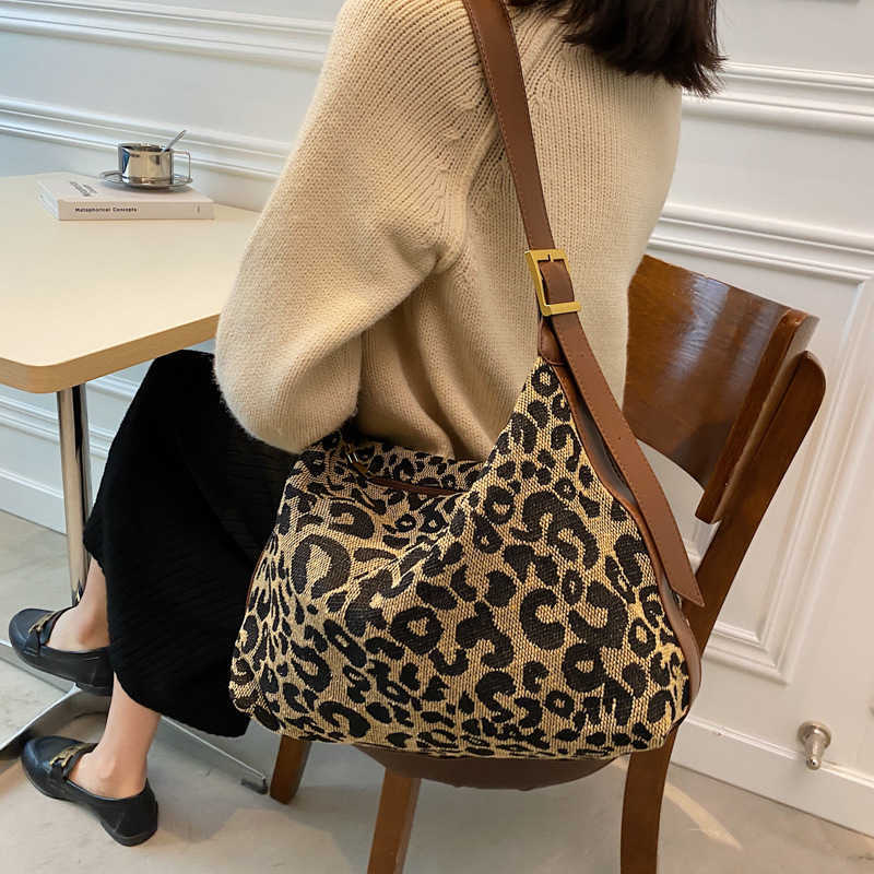 Texture bag for women, large capacity 2024 new fashion big bag, leopard print cloth bag, niche single shoulder crossbody bag