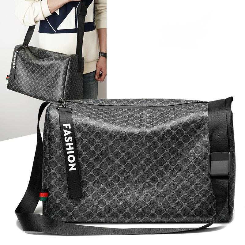 Outdoor Trendy Mens Travel Bag Large Capacity Simple and Versatile Crossbody Fitness Bag Casual Commuting Shoulder Bag