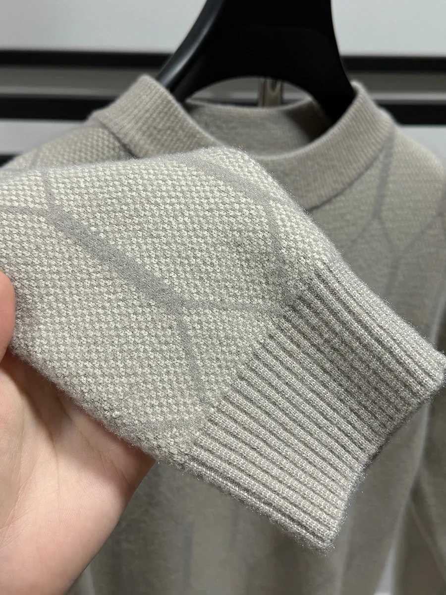 High Quality Luxury mens knitted sweater with plain neck jacquard thickened warm plow winter new style simple and fashionable version suitable for men