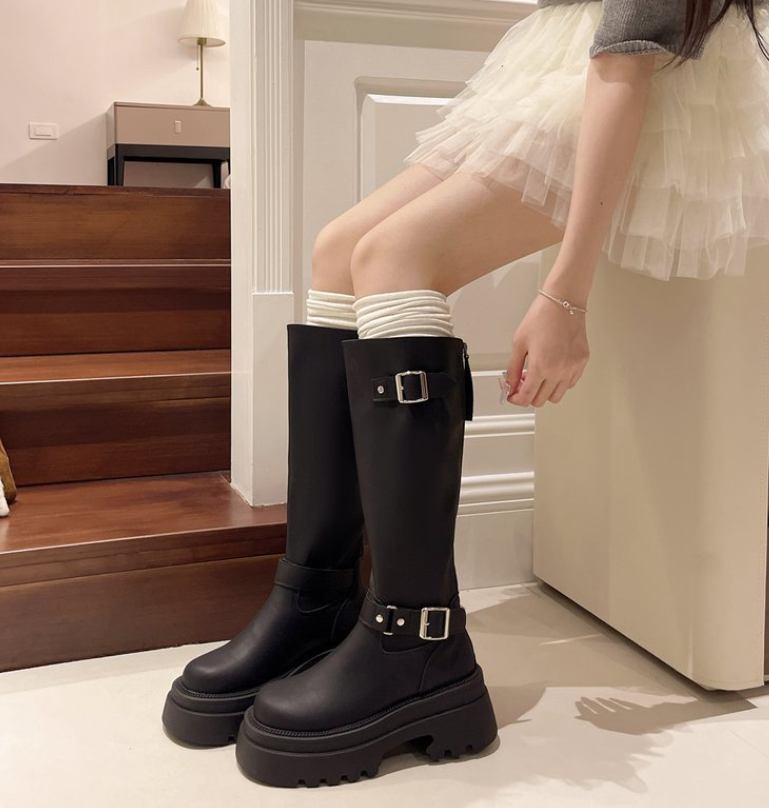 Women's Winter Boots: Versatile Comfort, Round Toe, Thick Sole, Retro Fashion (Black/Brown) 8c29