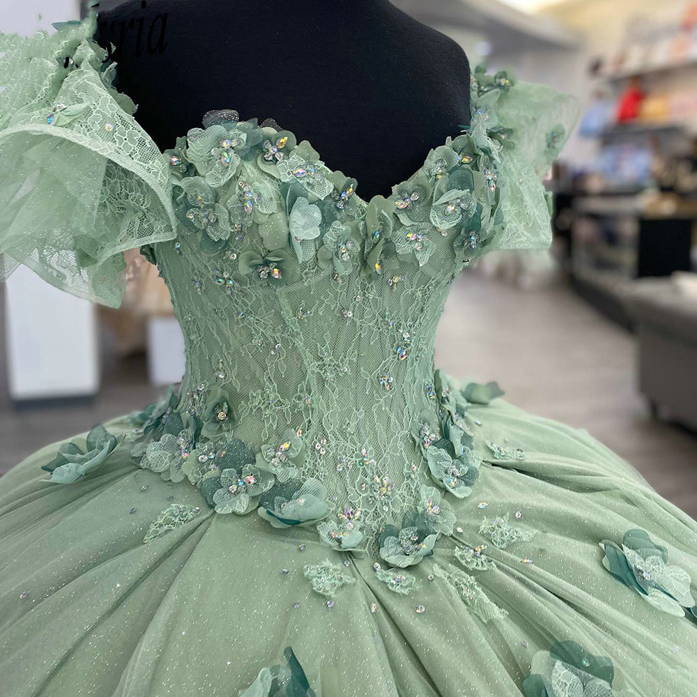 Vintage Mint Green Ball Gown Quinceanera Dresses Sweetheart Off Shouler Lace Appliques Beaded Hand Made Flowers Tulle Sweet 16 Party Prom Evening Gown