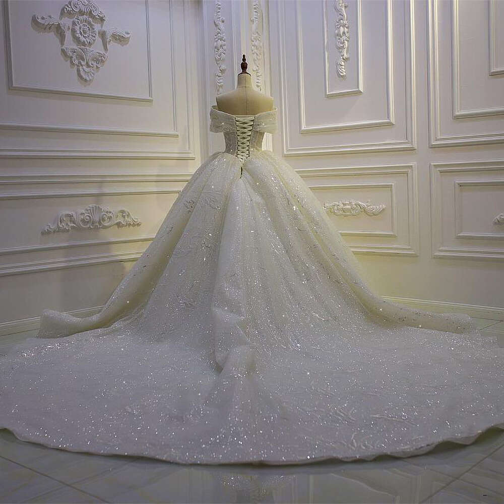 Gorgeous Beading Pearls Bride Dresses White Fashion Sweetheart Sequined or Length Ball Gowns Chic Chapel Train Wedding Dress