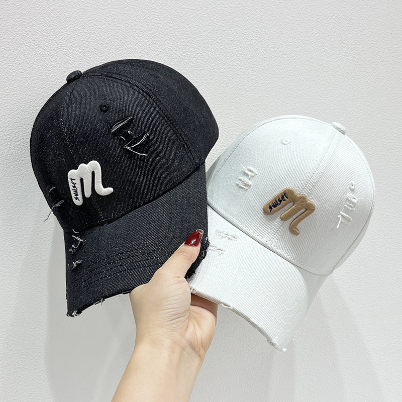 Free shipping New Designer Baseball caps hat Men Women fitted hats Luxury embroidered baseball cap Sun Hats Adjustable cap M-13