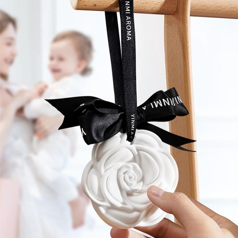 1~10PCS Beautiful White Flower Car Hanging Air Freshener Perfume for Car Styling Fresh Air Purifier Interior Decorations 8d19d 5 ac8a5