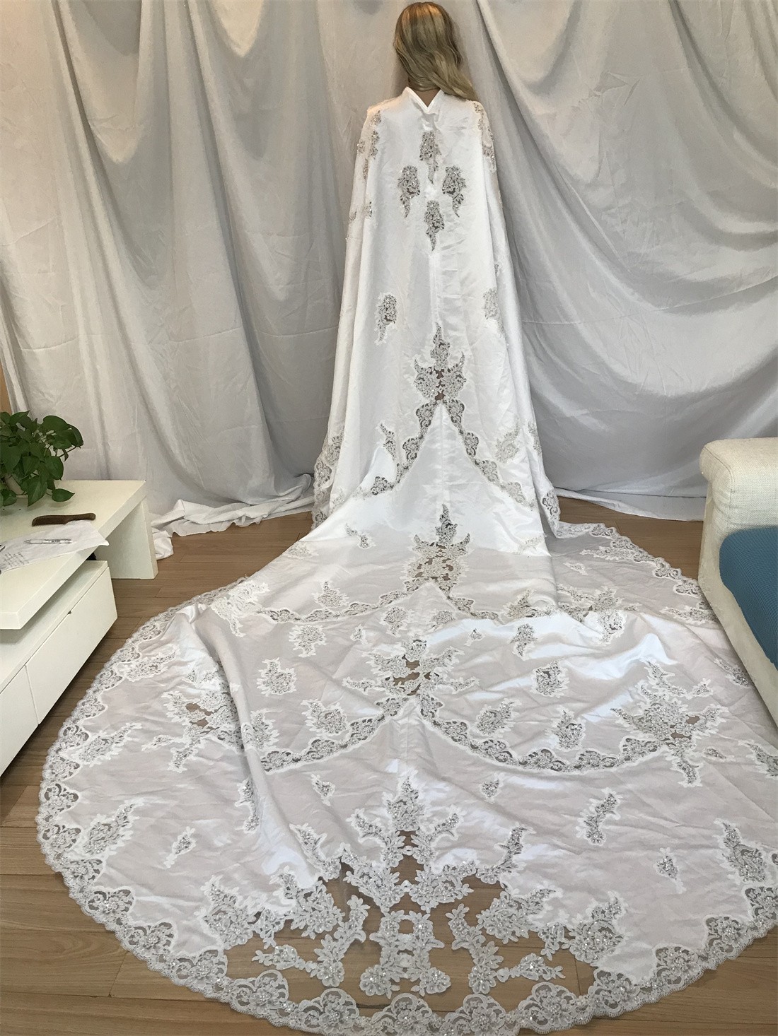 Instock Now Stock Sample Cleanrance Detachable Wedding Dresses Long Train Hollow Lace For Bride Size8 3 Meters Long Number 43