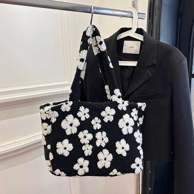 Korean Version Totes Trendy Girl Tote Bag Winter High End Hand Bags Plush Bag Fashion Shoulder Purses 241111