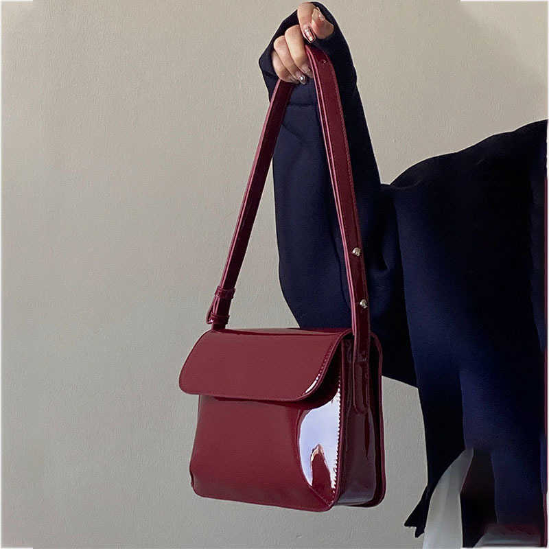 Underarm Bag Women Autumn Winter Red Lacquer Leather Handheld Shoulder Bag Crossbody Bag Women Bags 241115