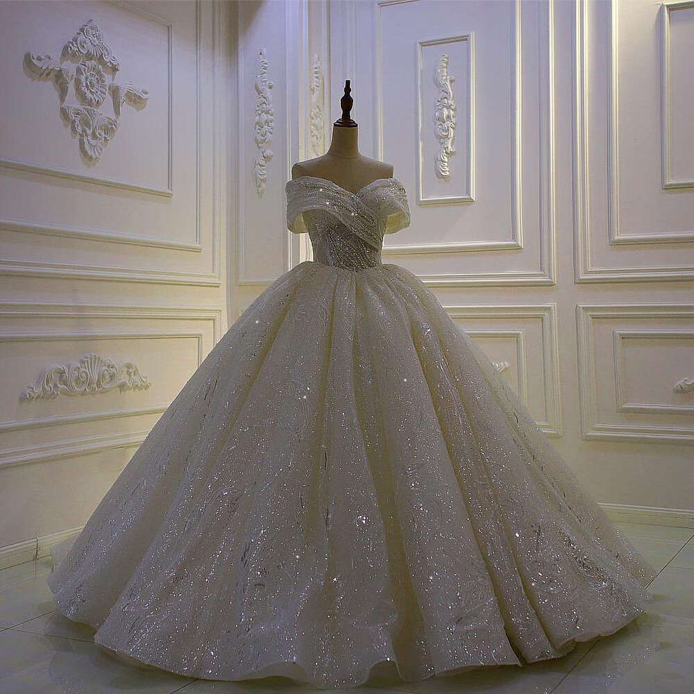 Gorgeous Beading Pearls Bride Dresses White Fashion Sweetheart Sequined or Length Ball Gowns Chic Chapel Train Wedding Dress