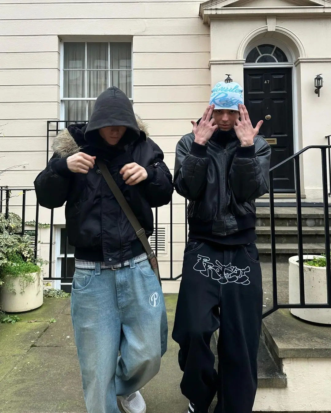 Street retro hip-hop protective printed jeans trend fashion black high waisted jeans Y2k mens ultra-fine loose casual wide leg pants 241108