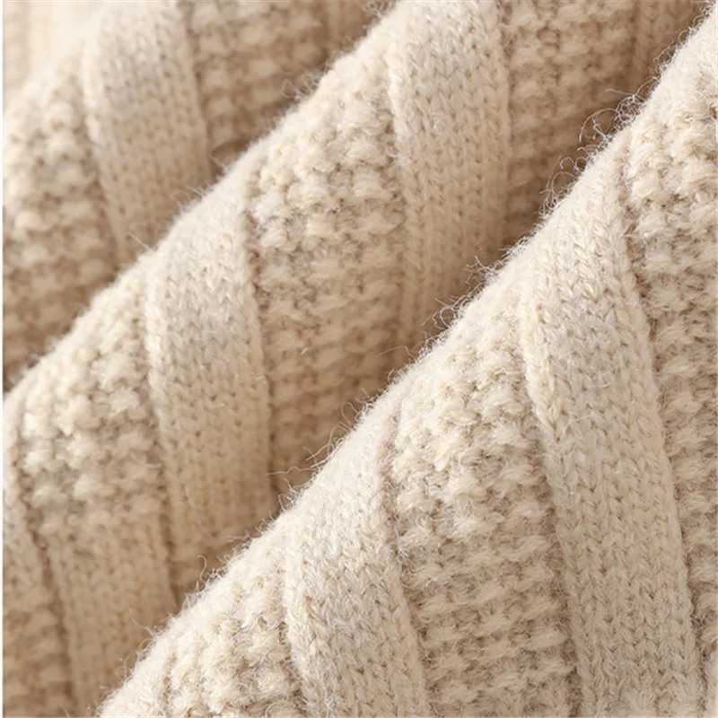 High Quality Autumn and Winter Mens Turtle Neck Sweater Fashion Jacquard Knitted Fabric Mens Casual Knitted Solid Color Turtle Neck Sweater T241111