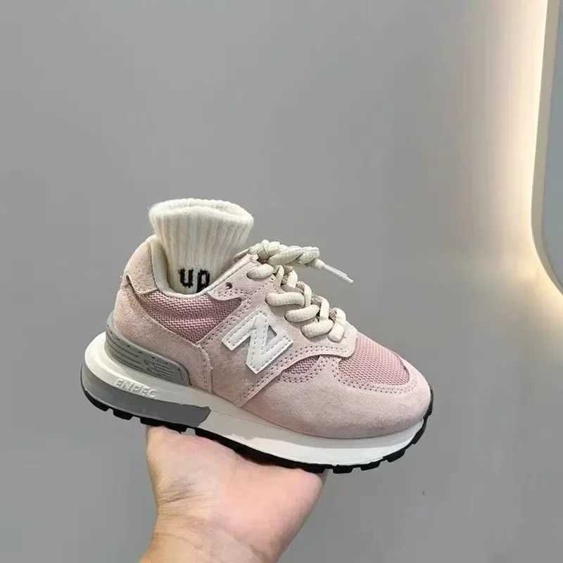 Childrens mesh sports shoes comfortable and breathable childrens running shoes boys and girls casual shoes students soft soled non slip shoes X250409