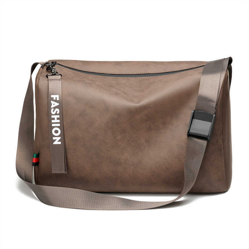 Outdoor Trendy Mens Travel Bag Large Capacity Simple and Versatile Crossbody Fitness Bag Casual Commuting Shoulder Bag