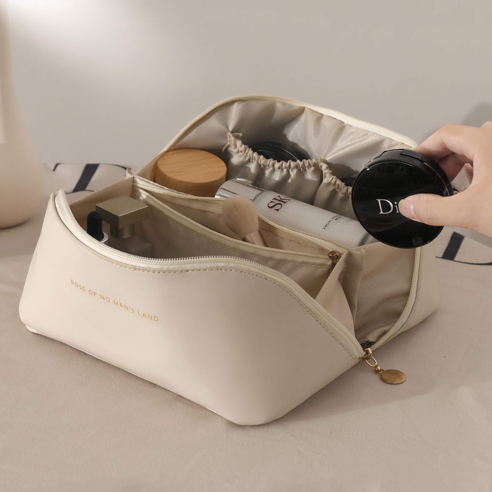 New Large Capacity Travel Cosmetic Bag Multifunction Toiletry Kit Women Portable Makeup Brush Organizer Pouches Storage Handbags