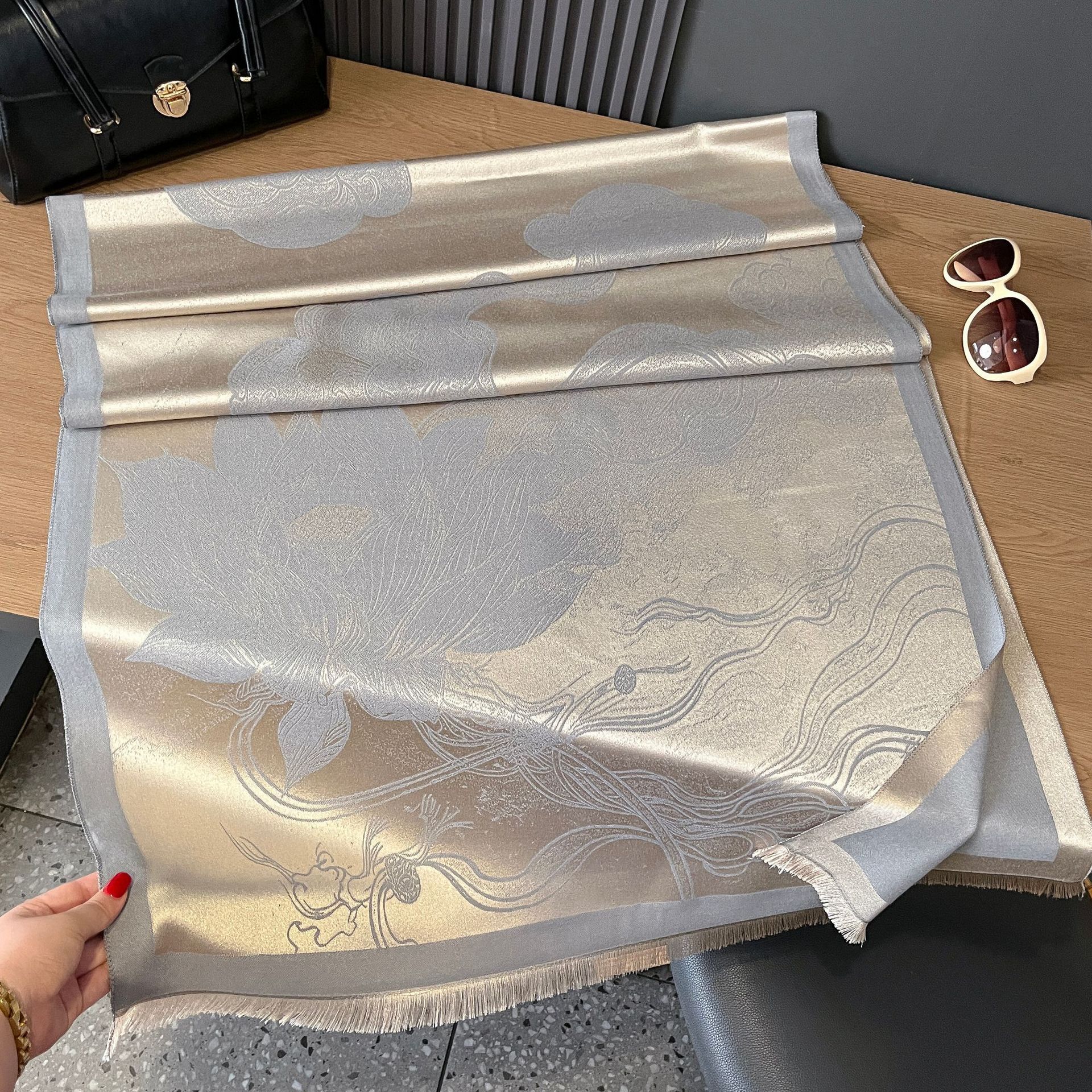 Women's autumn and winter Double sided Thickened Warm Neck Protection Shawl scarf